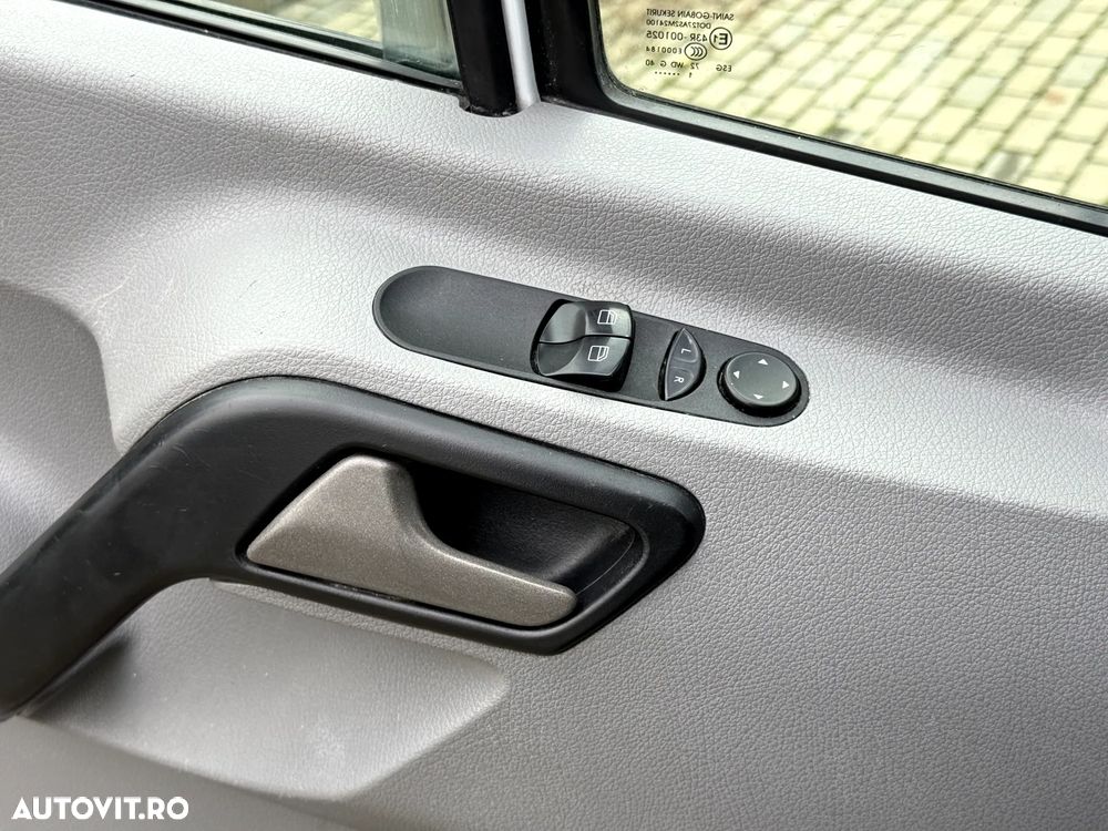 Mercedes-Benz Sprinter - 17