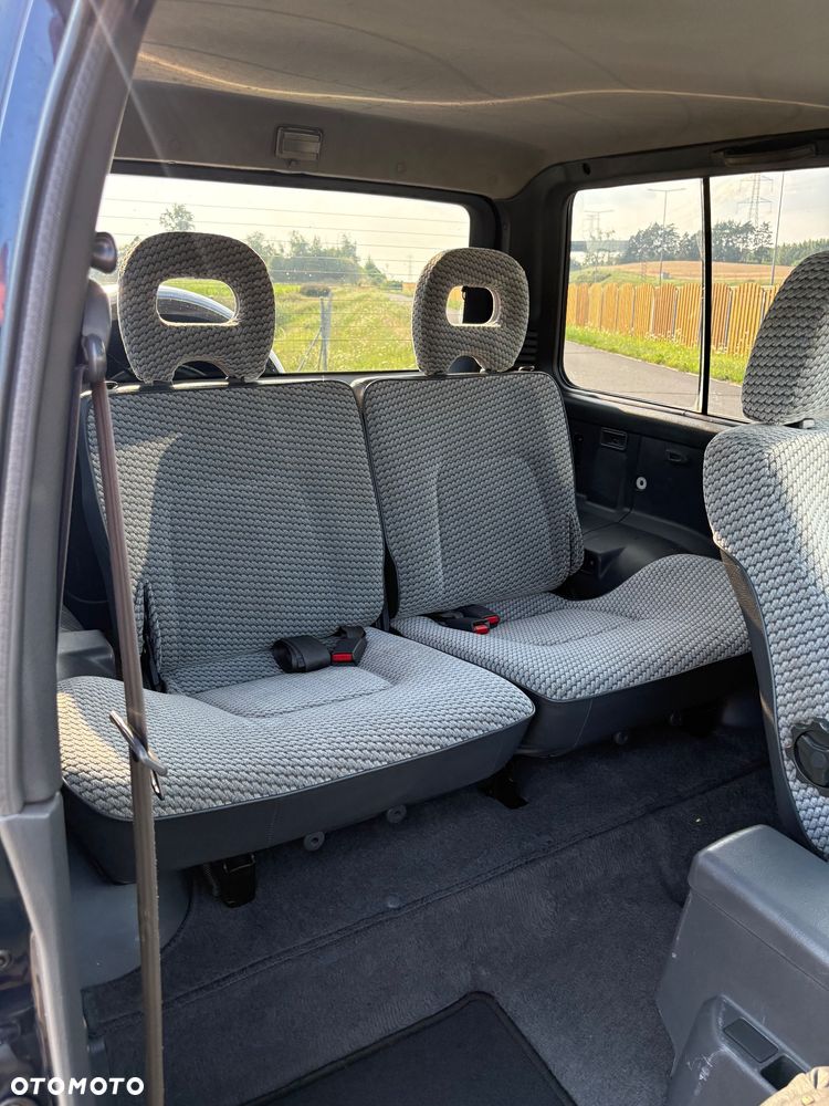 Mitsubishi Pajero - 22