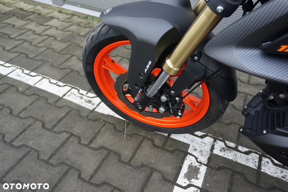 QJMOTOR SRK 125S - 20