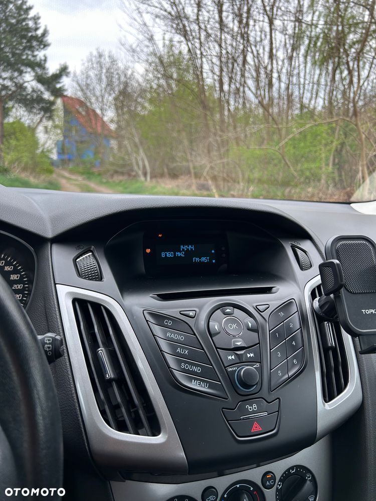 Ford Focus 1.6 Ambiente - 31