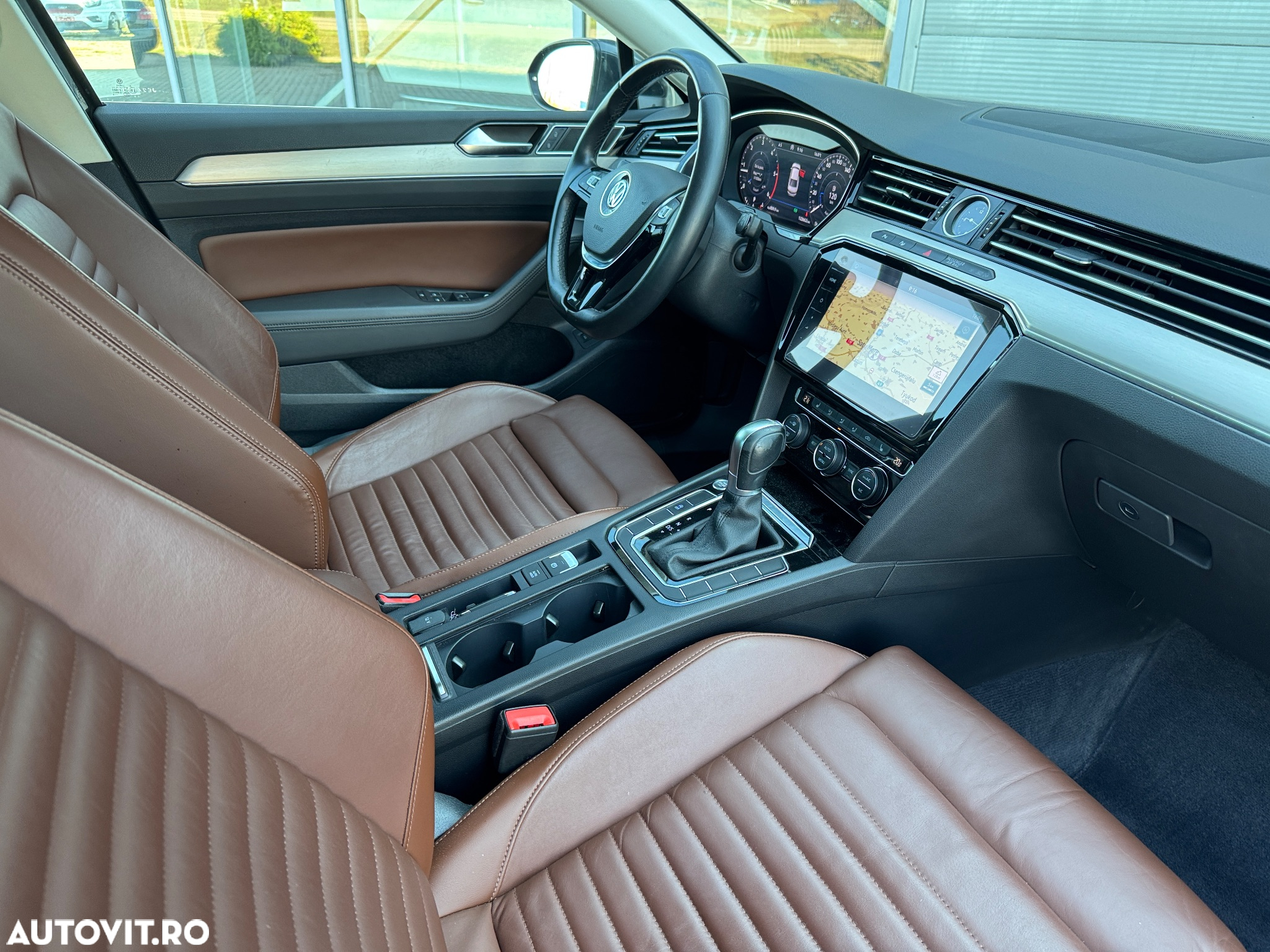 Volkswagen Passat 2.0 TDI DSG Highline - 18
