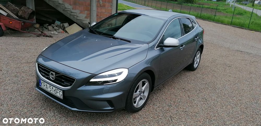 Volvo V40 T3 Drive-E R-Design Momentum - 4