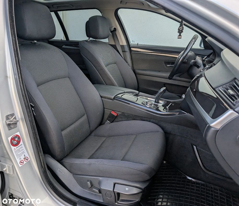 BMW Seria 5 520d Touring Modern Line - 13