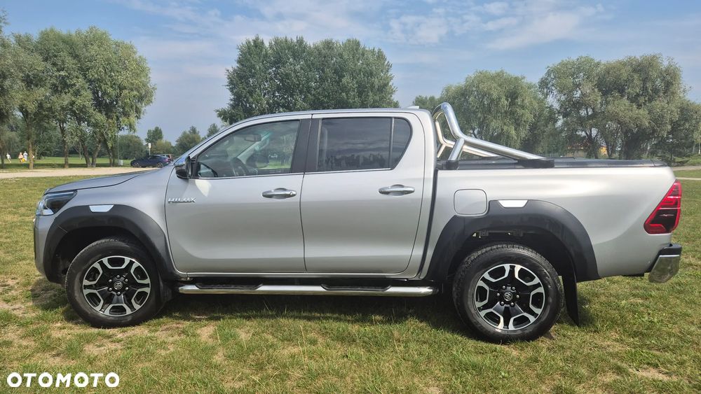 Toyota Hilux - 2