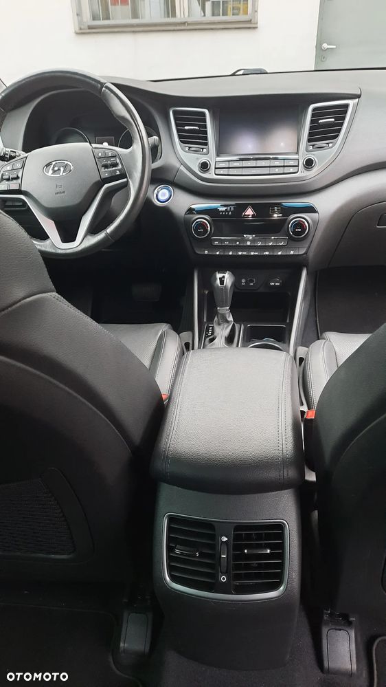 Hyundai Tucson blue 1.7 CRDi 2WD DCT Premium - 22