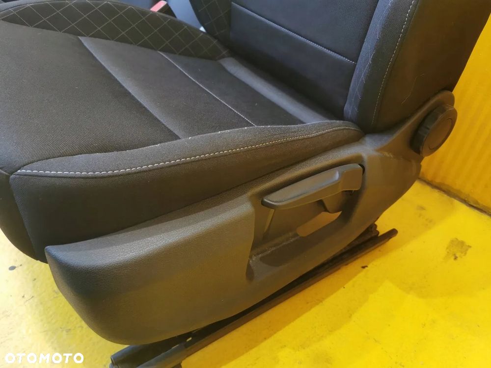 Skoda Superb III SEDAN FOTEL FOTELE KANAPA BOCZKI TUNEL CZARNY KOMPLET 17r. - 6