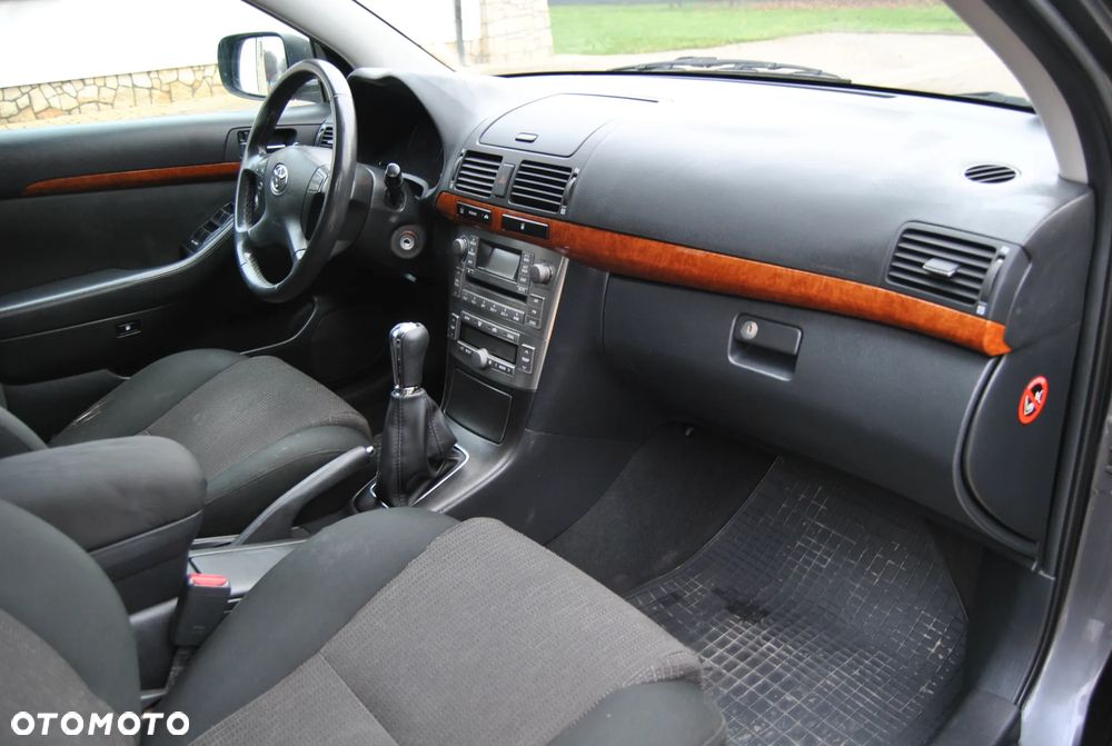 Toyota Avensis 1.8 VVT-i Sol - 7