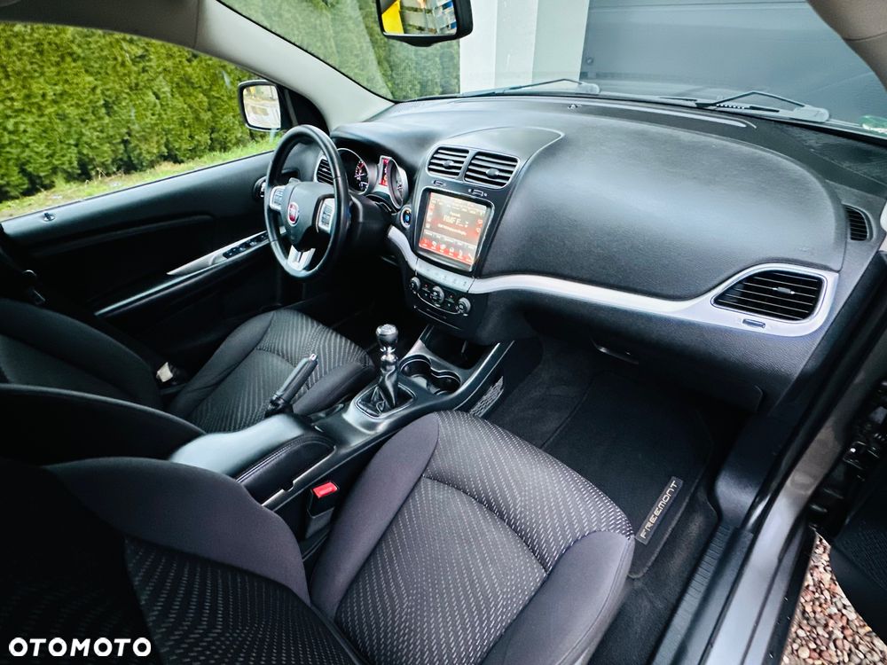 Fiat Freemont 2.0 Multijet 16V DPF Urban - 24