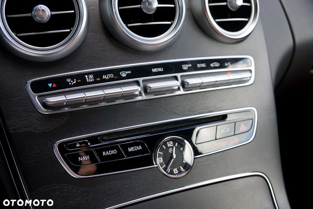 Mercedes-Benz Klasa C 200 7G-TRONIC - 27