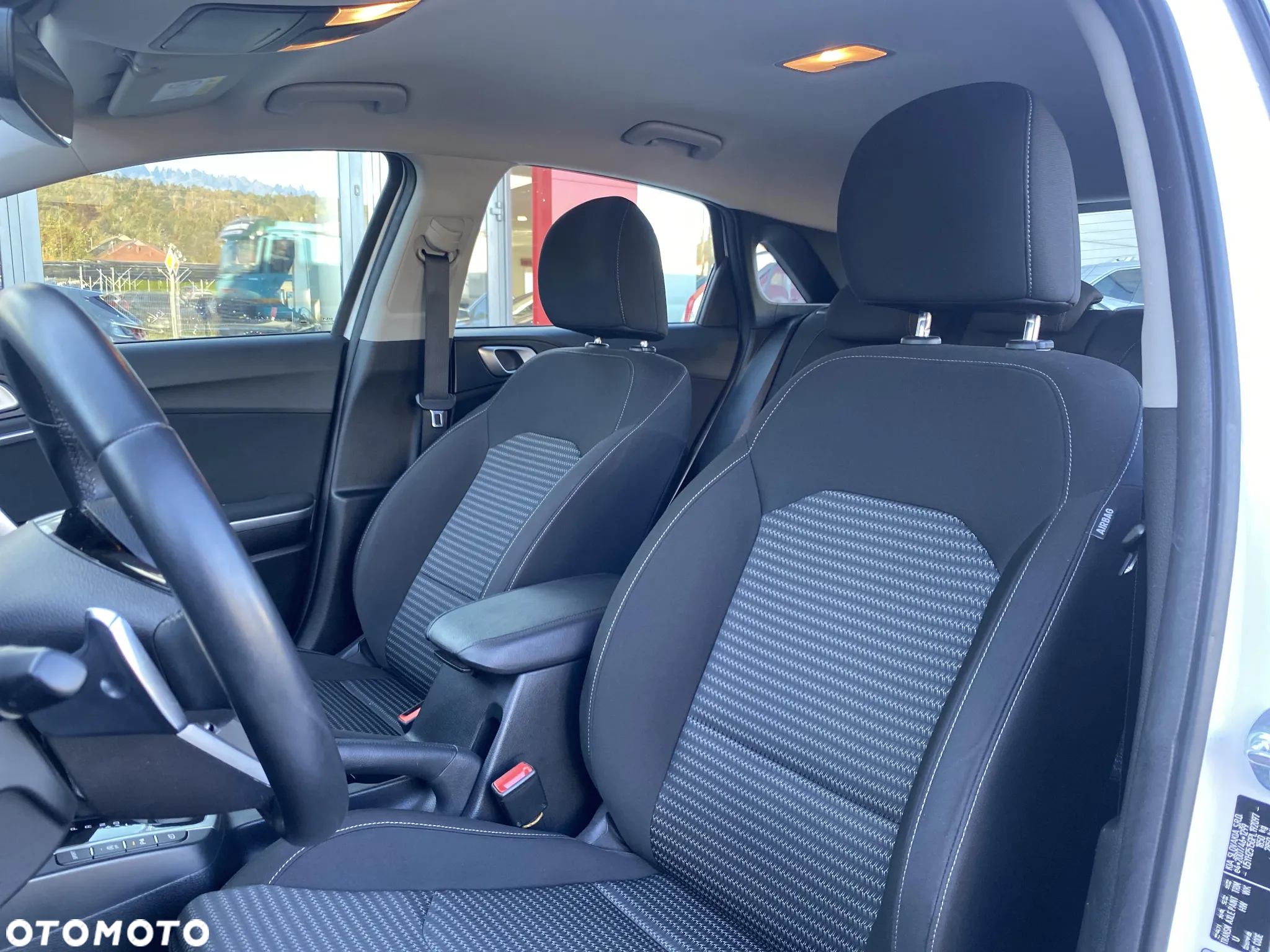 Kia Ceed 1.5 T-GDI M DCT - 11