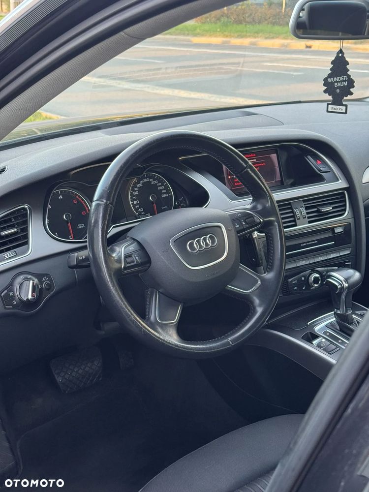 Audi A4 Limousine - 15