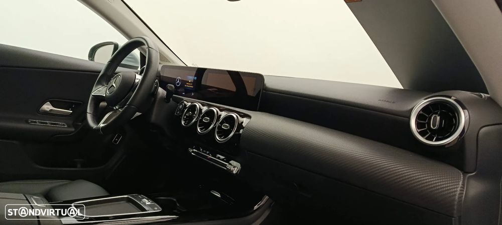 Mercedes-Benz CLA 180 d - 21