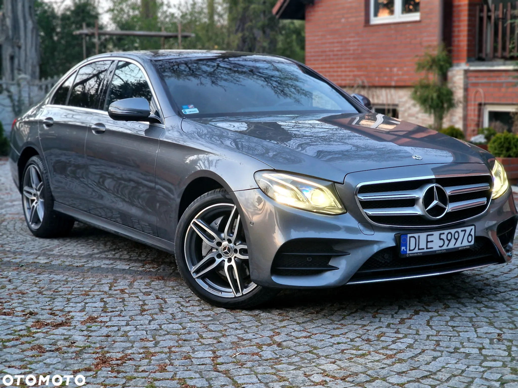 Mercedes-Benz Klasa E 220 d 4-Matic 9G-TRONIC - 9