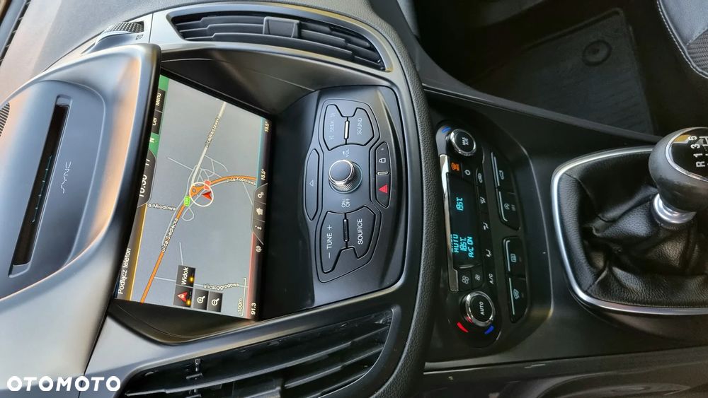 Ford Kuga 2.0 TDCi 2x4 Titanium - 27