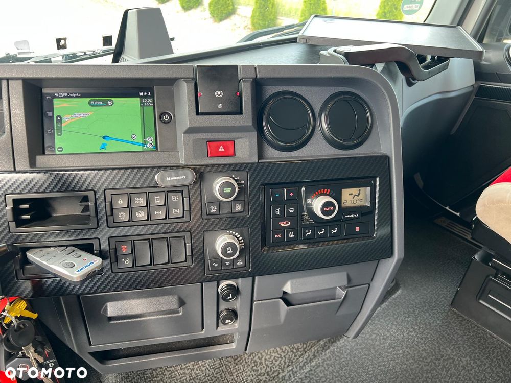 Renault T520/ HIGH CAB/ MODEL 2021/ ZABUDOWY/ KLIMA POSTOJOWA/ TOP STAN - 28