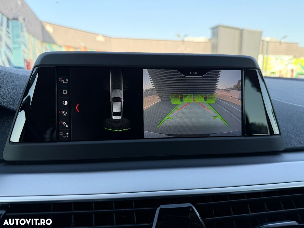 BMW Seria 5 530i xDrive AT - 22
