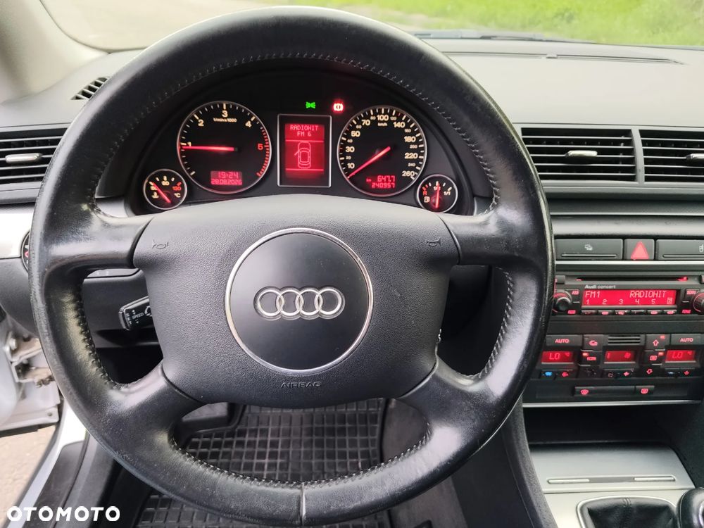 Audi A4 Limousine - 15