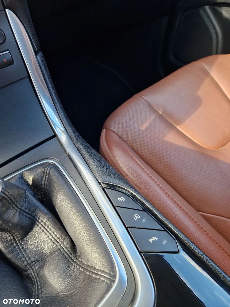 Ford Edge 2.0 TDCi 4WD Titanium - 16