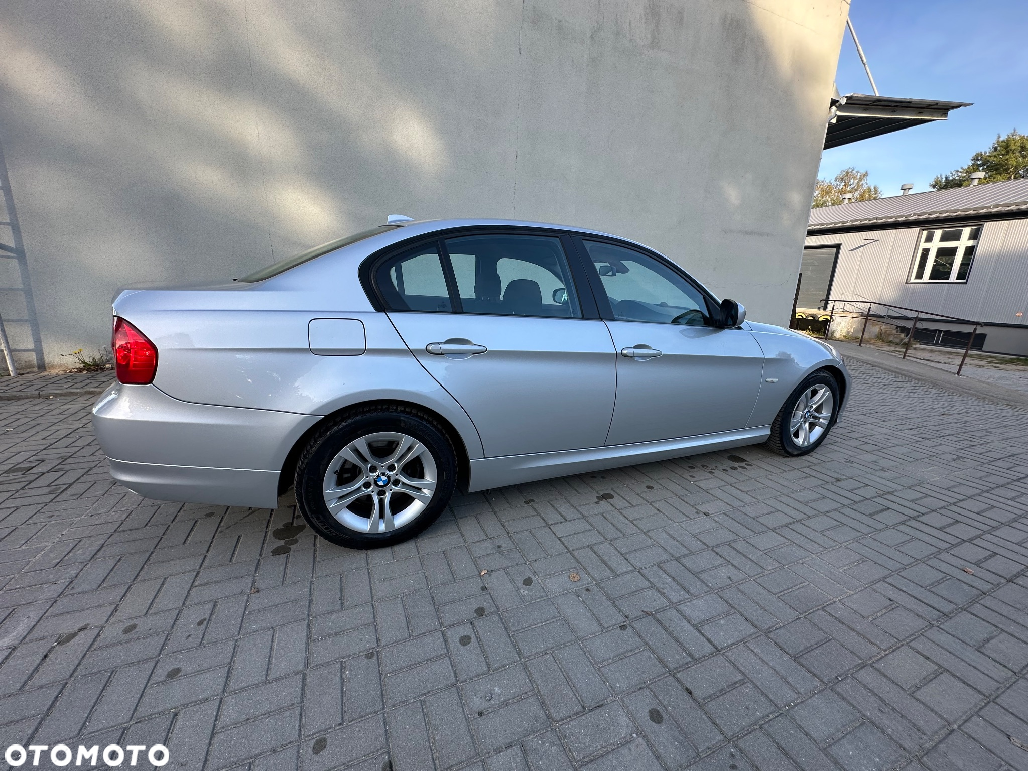 BMW Seria 3 318i - 21