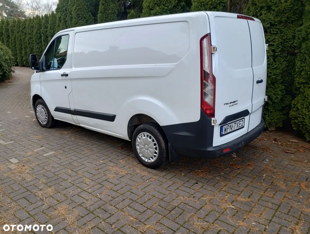 Ford TRANSIT CUSTOM - 9