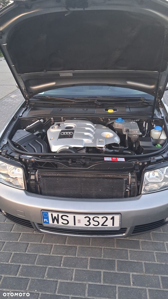 Audi A4 Limousine - 9