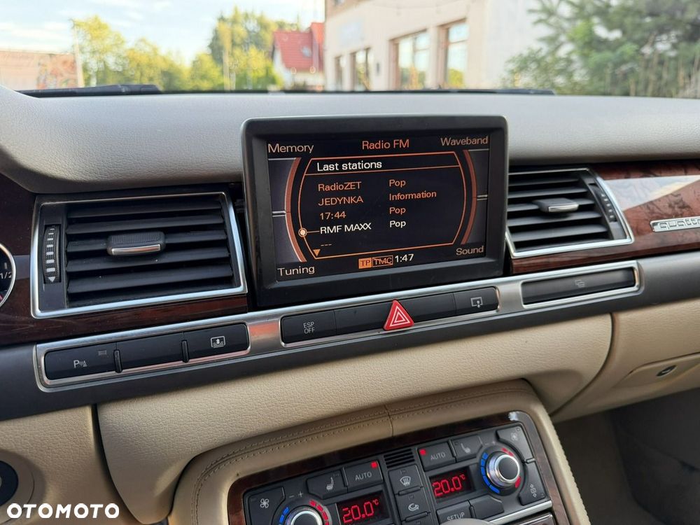 Audi A8 - 12