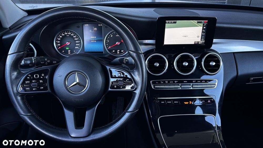 Mercedes-Benz Klasa C 220 d 9G-TRONIC - 14