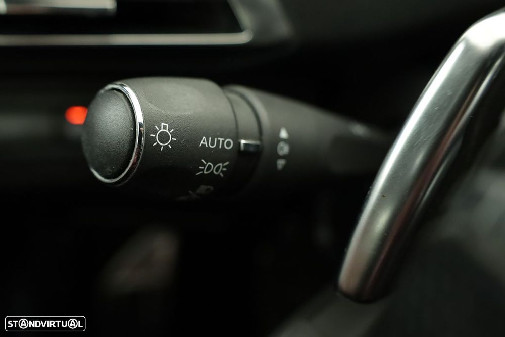 Peugeot 3008 1.6 PureTech GT EAT8 - 18