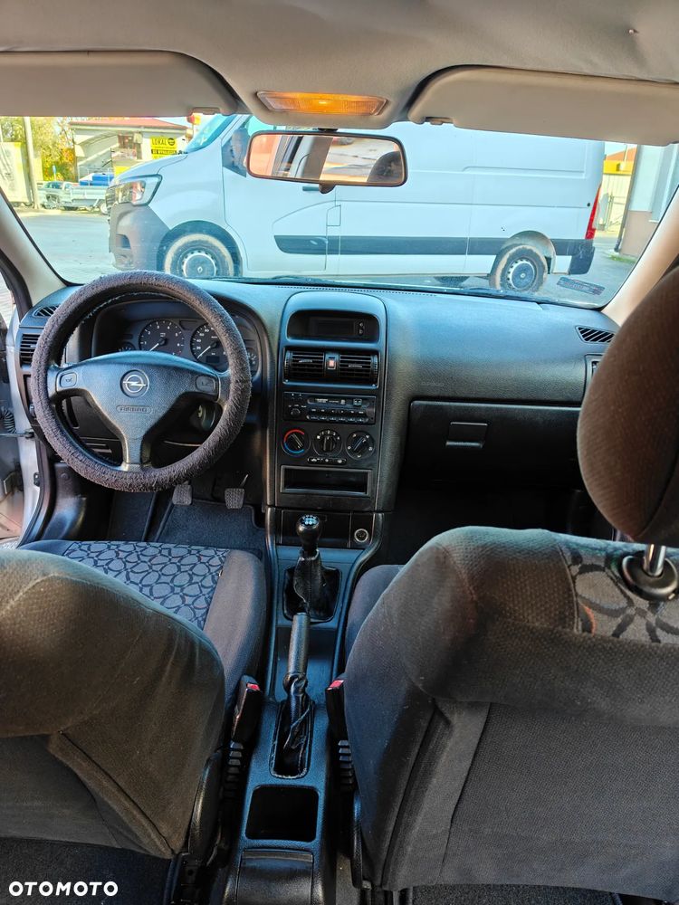 Opel Astra 1.6 - 5