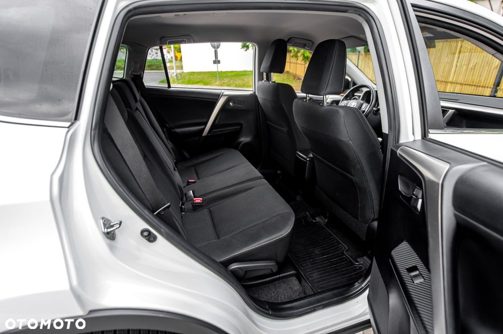 Toyota RAV4 2.0 Premium - 35