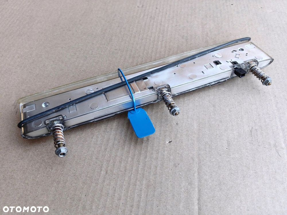 Trzecie światło stop w klapę BMW 3 e46 cabrio BIAŁE 6917614 LED - 3