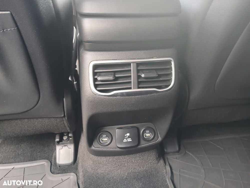 Hyundai Santa Fe - 10
