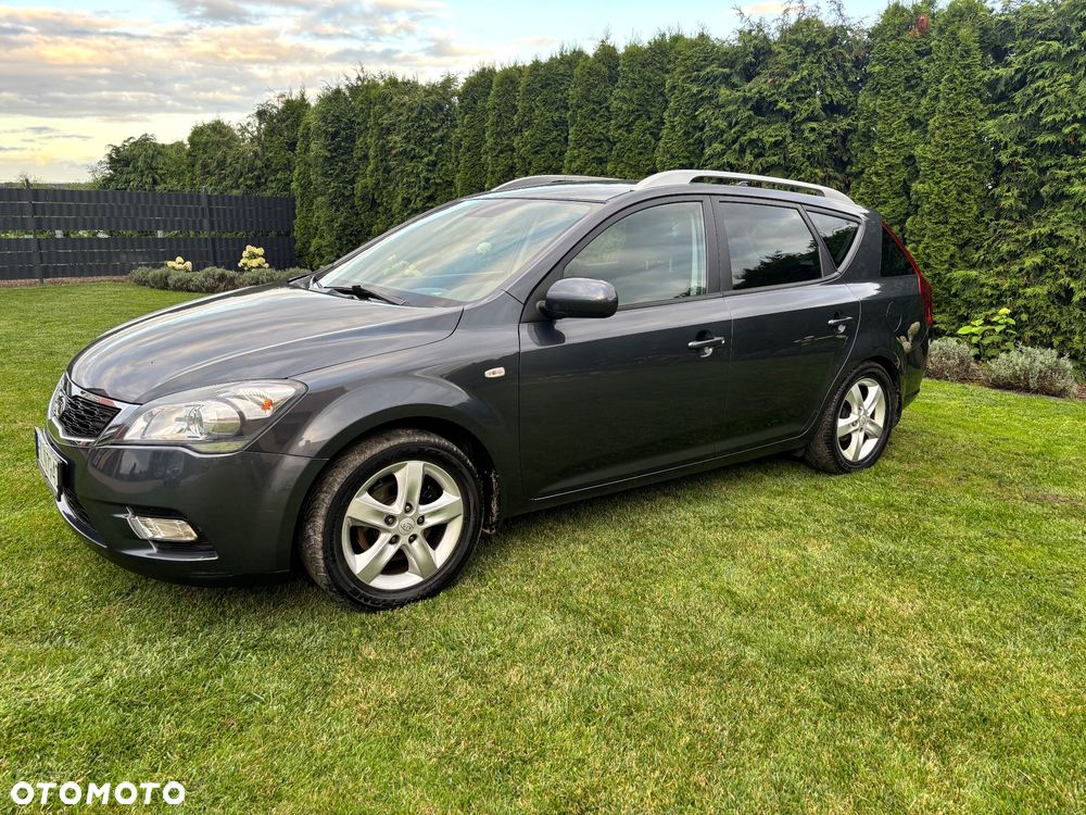 Kia Ceed 1.4 CVVT Dream-Team Edition - 8