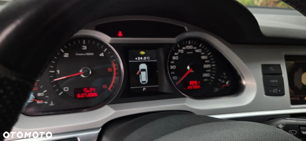 Audi A6 Avant 3.0 TDI DPF quattro tiptronic - 25