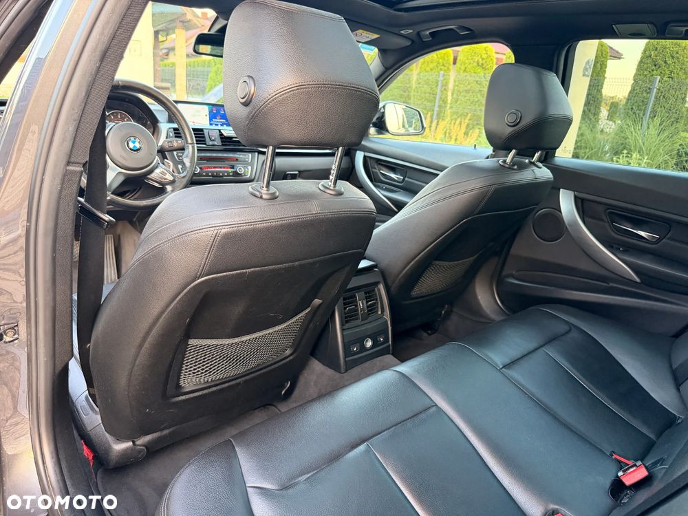 BMW Seria 3 335d xDrive M Sport Shadow sport - 10