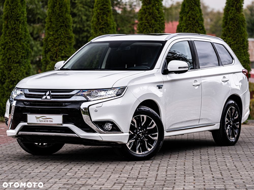 Mitsubishi Outlander 2.0 4WD Plug-In Hybrid Plus - 22