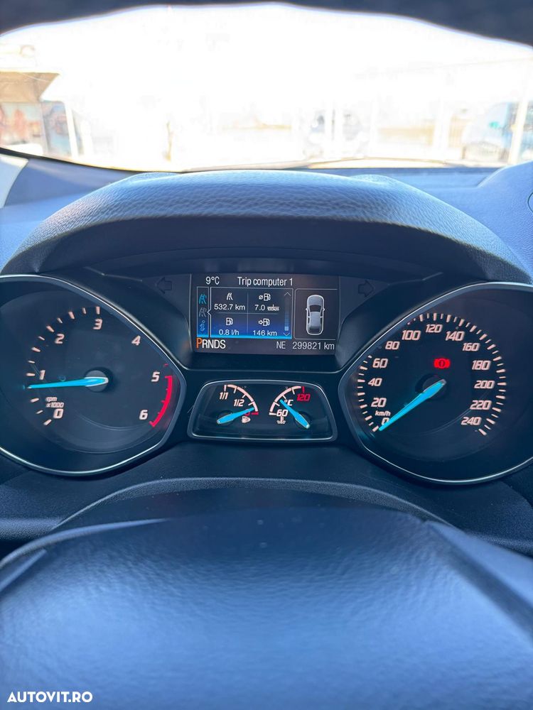 Ford Kuga - 8