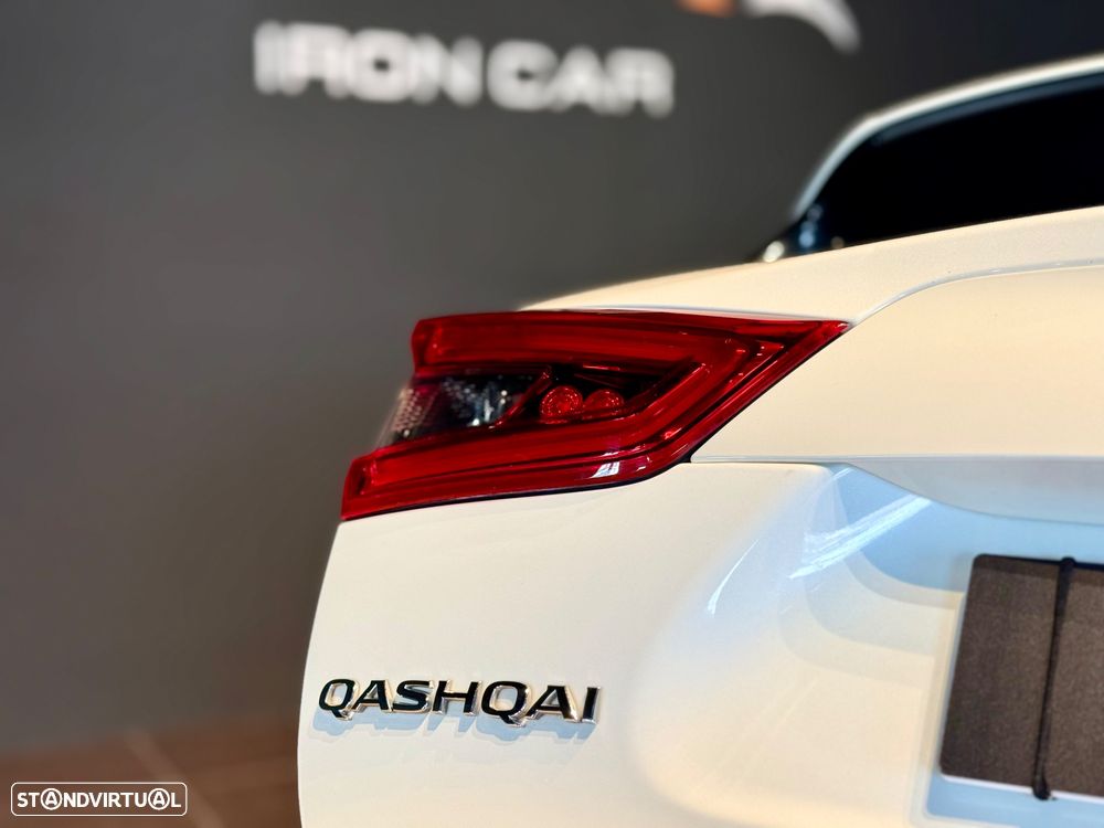 Nissan Qashqai 1.5 dCi N-Connecta J18+Led - 17