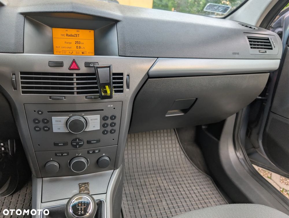 Opel Astra 1.6 Cosmo - 36