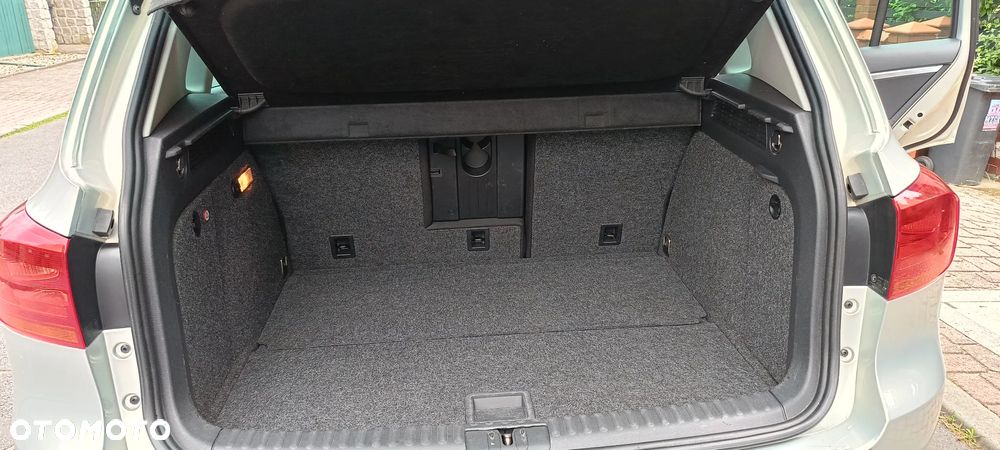 Volkswagen Tiguan - 9