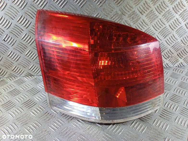 LAMPA LEWA TYLNA OPEL SIGNUM - 1