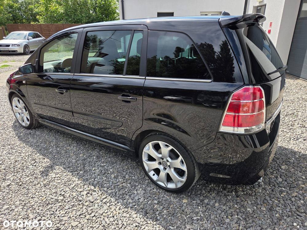 Opel Zafira OPC - 2