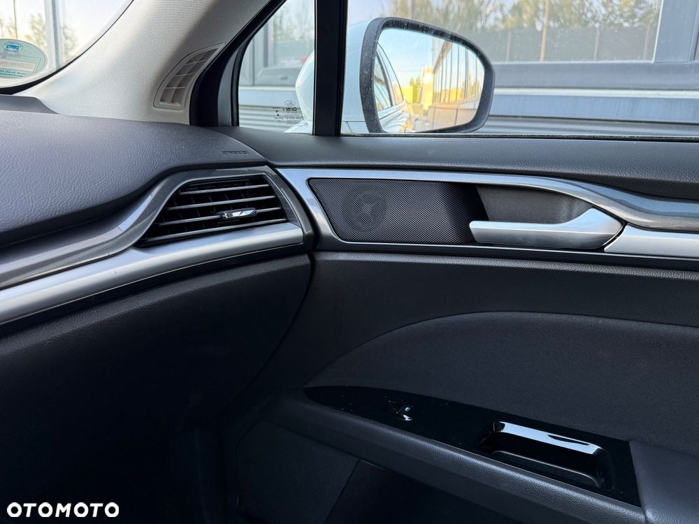 Ford Mondeo 2.0 TDCi Titanium PowerShift - 35