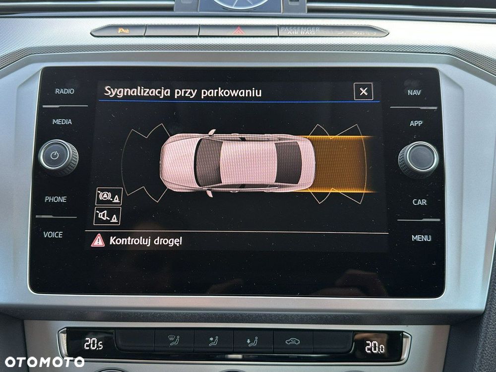 Volkswagen Passat - 39