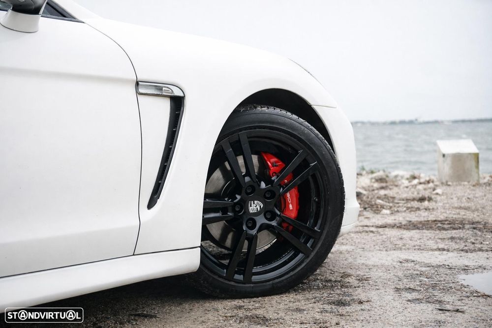 Porsche Panamera Platinum Edition - 3