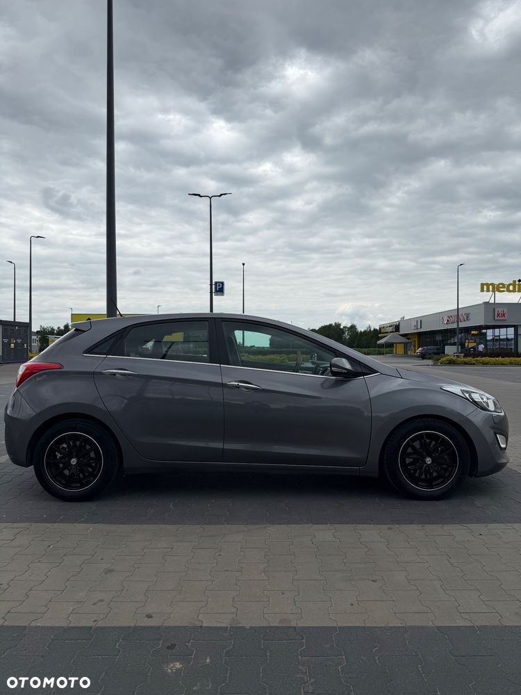 Hyundai i30 1.6 CRDi Premium - 4