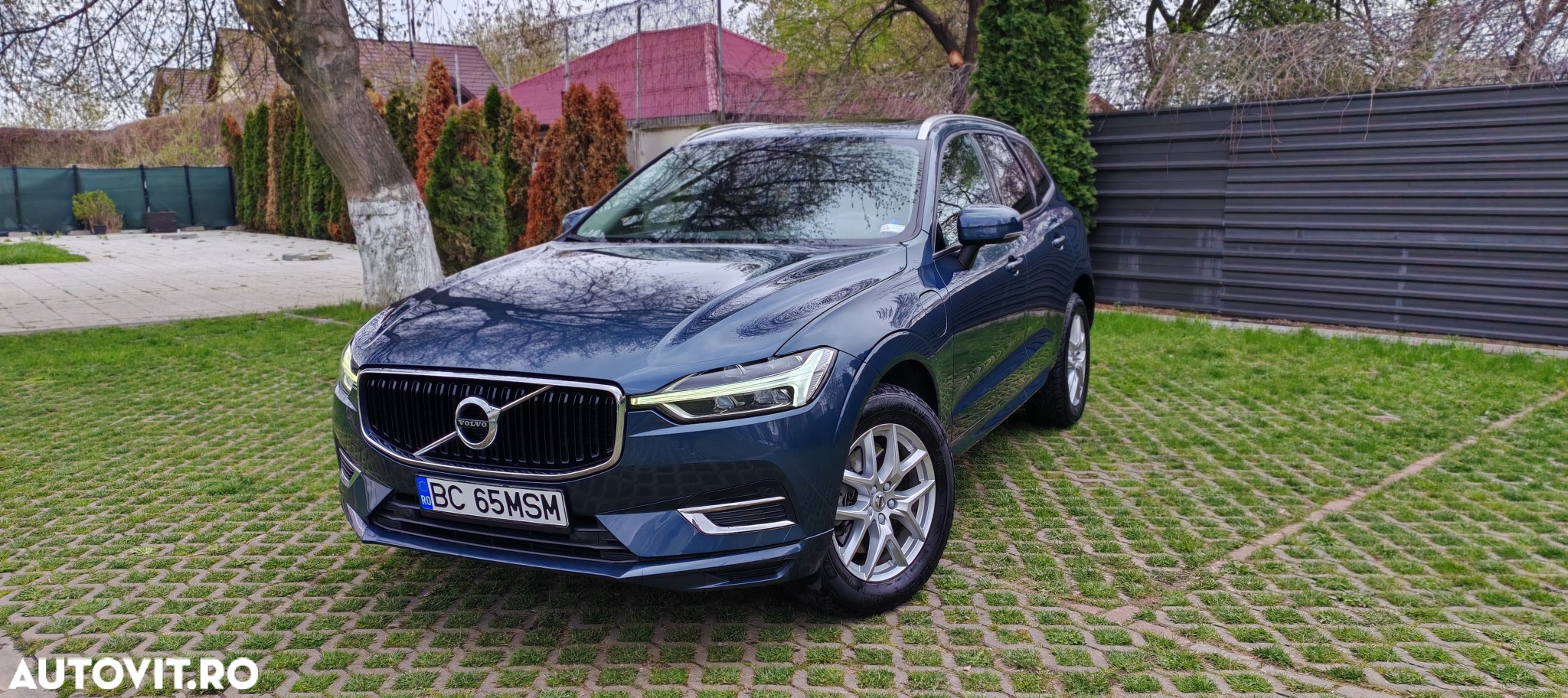 Volvo XC 60 T8 Twin Engine AWD Momentum - 3