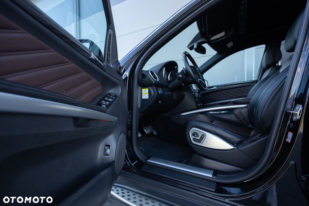Mercedes-Benz GL 500 4Matic 7G-TRONIC Grand Edition - 16