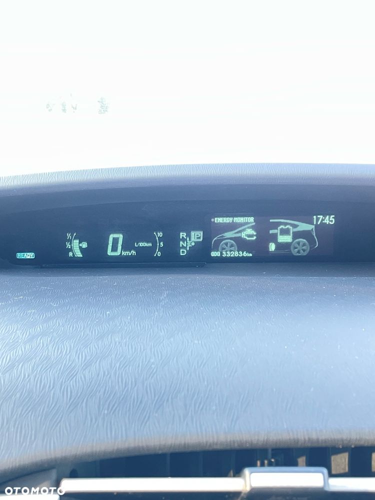 Toyota Prius (Hybrid) Comfort - 28
