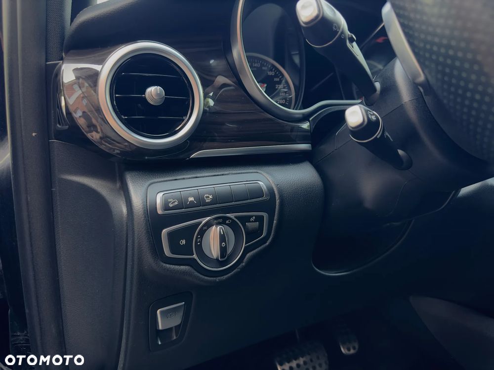 Mercedes-Benz Klasa V - 10